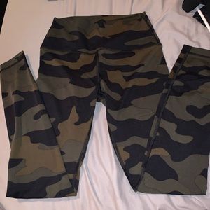 Camo leggings